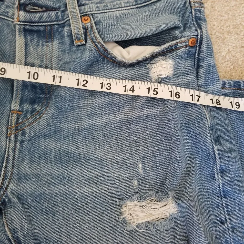Levis 501 T Size 28 Tapered Leg Jeans Button Fly Distressed Medium Wash - Picture 7 of 10